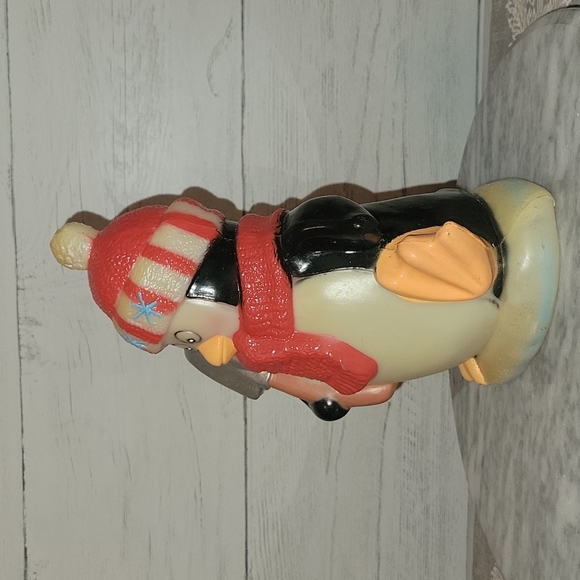 Vintage | Christmas Penguin Blow Mold Figurine - Picture 6 of 12